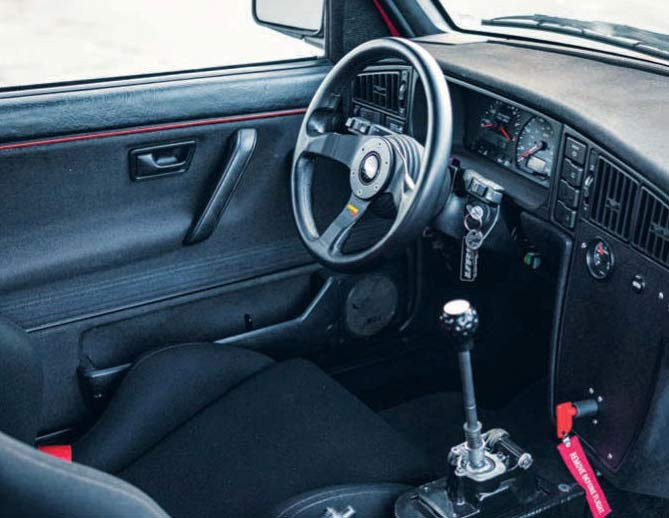 interior - 2.8-litre VR6 conversion with GT3582 turbo 530hp Volkswagen Golf Mk2