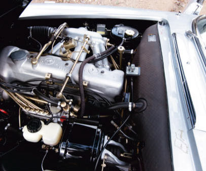 Mercedes-Benz Pininfarina 230 SL coupe engine
