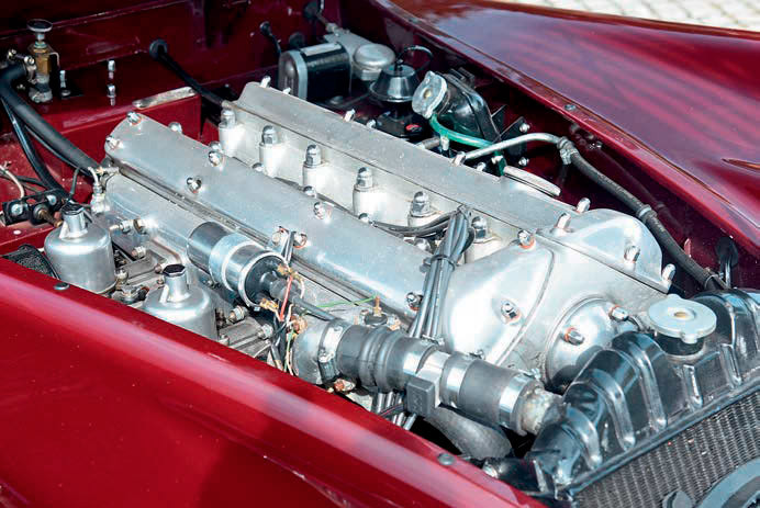 1956 Jaguar XK140DHC - engine