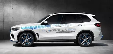 2024 BMW iX5 Hydrogen G05 pilot fleet launches