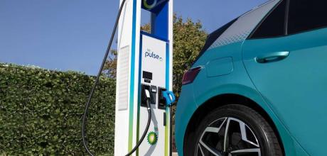 UK to benefit from £20m on‑street charge point funding
