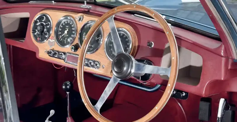 1950 Aston Martin DB2 Vantage - interior