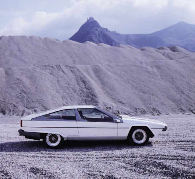 On the fringe 1977 Bertone Jaguar Ascot