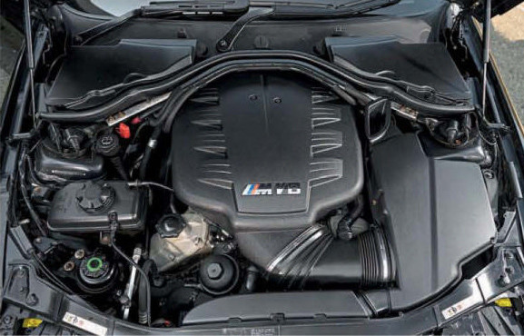The ultimate V8 430hp 2008 BMW M3 Coupe Manual E92 - engine