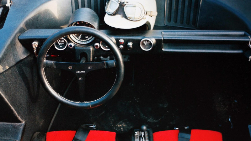 Pininfarina’s 1969 Fiat Abarth 2000 Scorpione Concept - interior