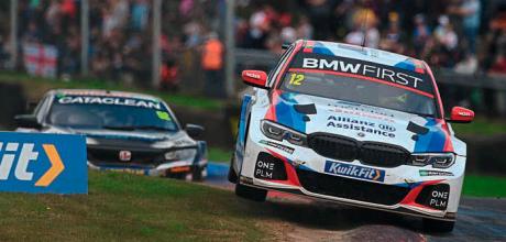 British Touring Car Championship driver, Stephen, heads to the challenging Knockhill circuit in Fife
