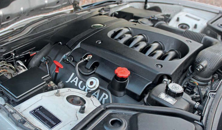 Packing a punch Jaguar&#39;s R Performance Options threw a raft of performance choices open to its customers in the late Nineties and early 2000s. We get to grips with a 4.2-litre XK8, that&#39;s just an engine away from being an R.