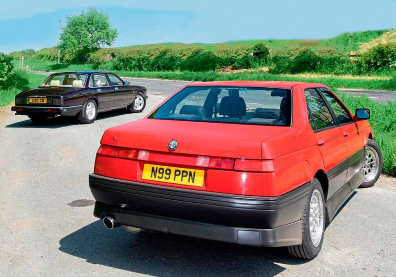 1996 Alfa Romeo 164 3.0 24v Cloverleaf vs. 1994 Jaguar XJ6 4.0 S XJ40