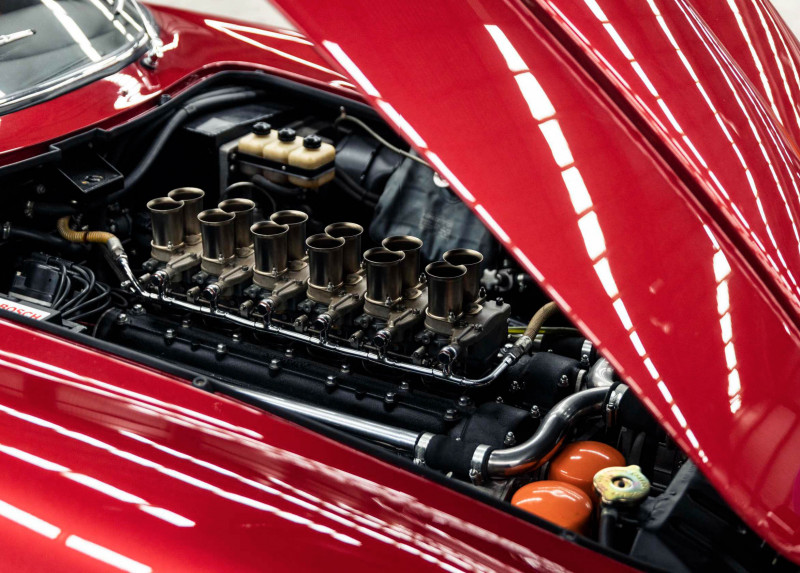 Ferrari NART Spyder - engine V12