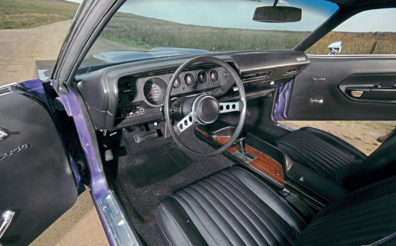 1972 Plymouth Barracuda - interior
