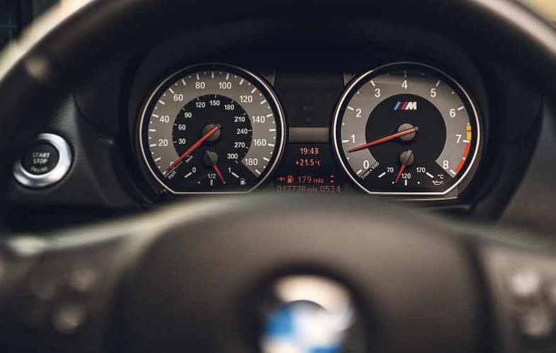 BMW 1 Series M Coupe - dashboard