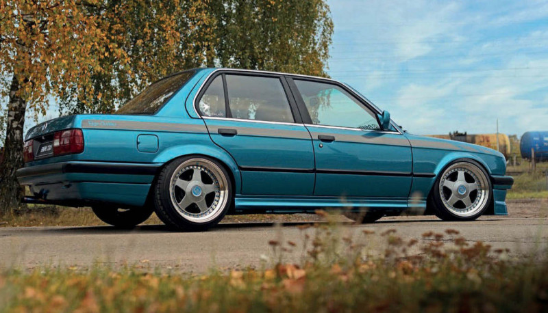 Stunning 3.0 M54-swapped BMW 330i Saloon E30