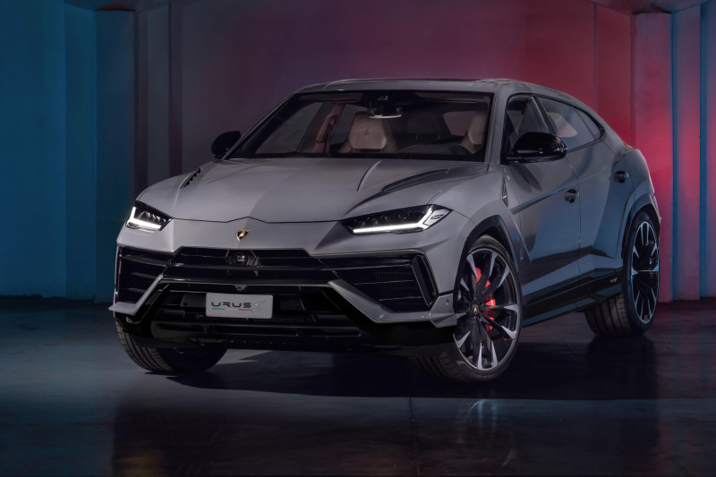 2023 Lamborghini Urus evolves to ‘S’ spec